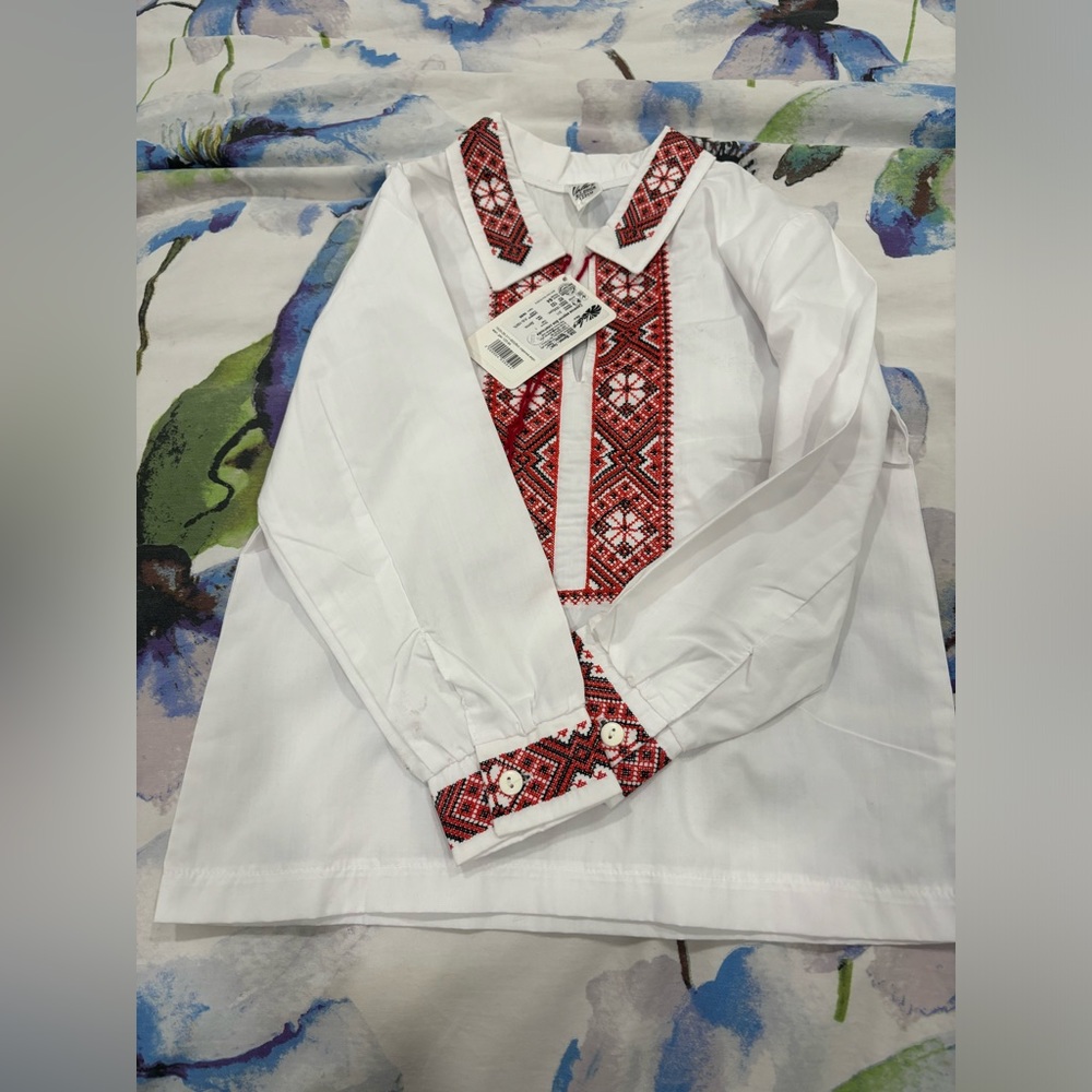 Boys Ukrainian shirt size 122 kids new with tags